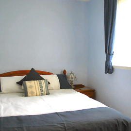 Guest house accommodation, Dover, Kent. The Blue Room.  Bright and comfortable double en suite room.  Very quiet with lovely views of the countryside.